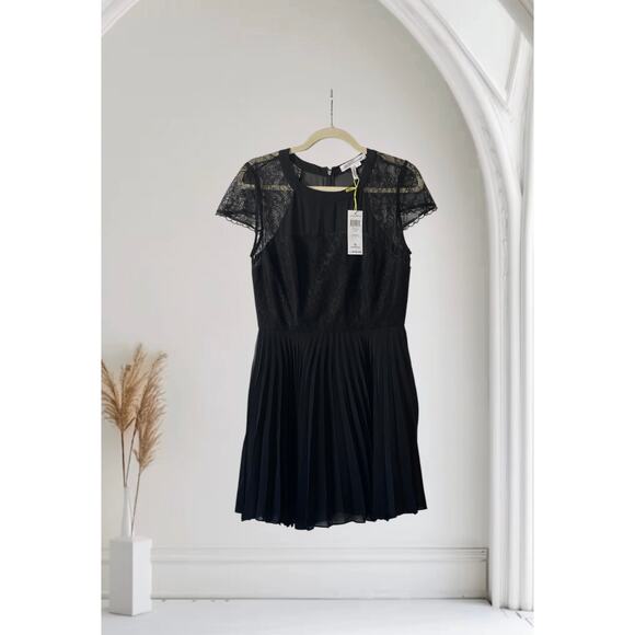 NWT BCBGeneration Black Lace/Chiffon Dress Size 8 - Picture 1 of 10